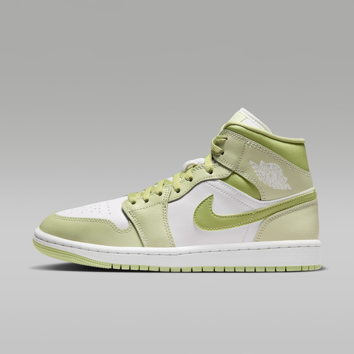 Jordan 1 Green Shoes. Nike.com